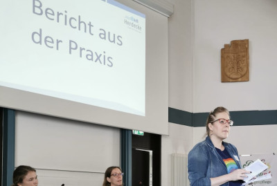 Referat des Vereins von Vizevorsitzender Eva Trost